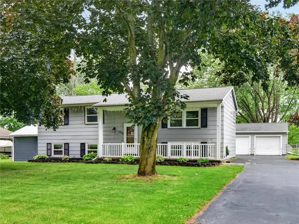 1328 Redman Rd, Hamlin, NY 14464