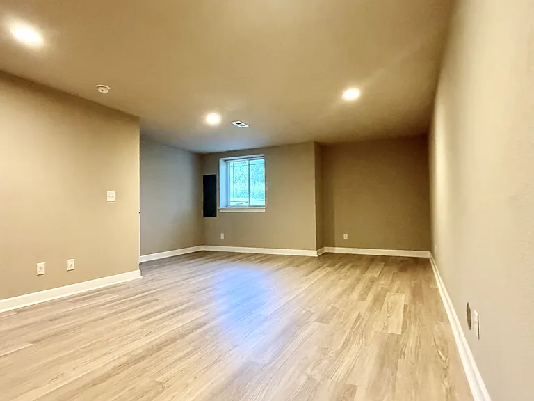 10541 Clubhouse Dr — Photo 18