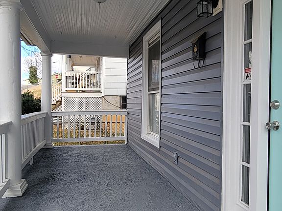 3rd image of 109 Tucker St