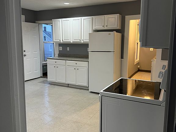 3rd image of 101 Linsley Avenue