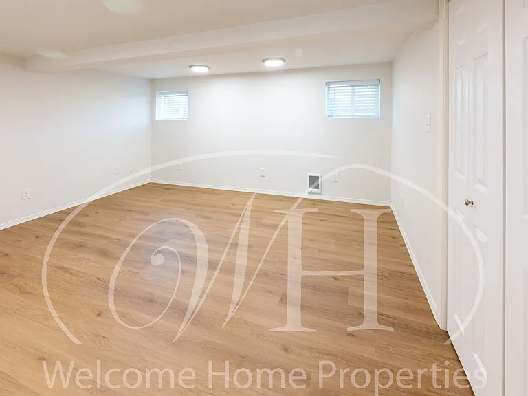 37 NW Evans Ave — Photo 11