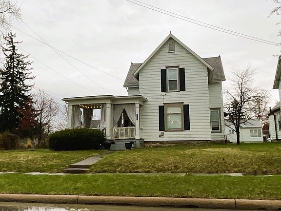 3rd image of 194 W Main St