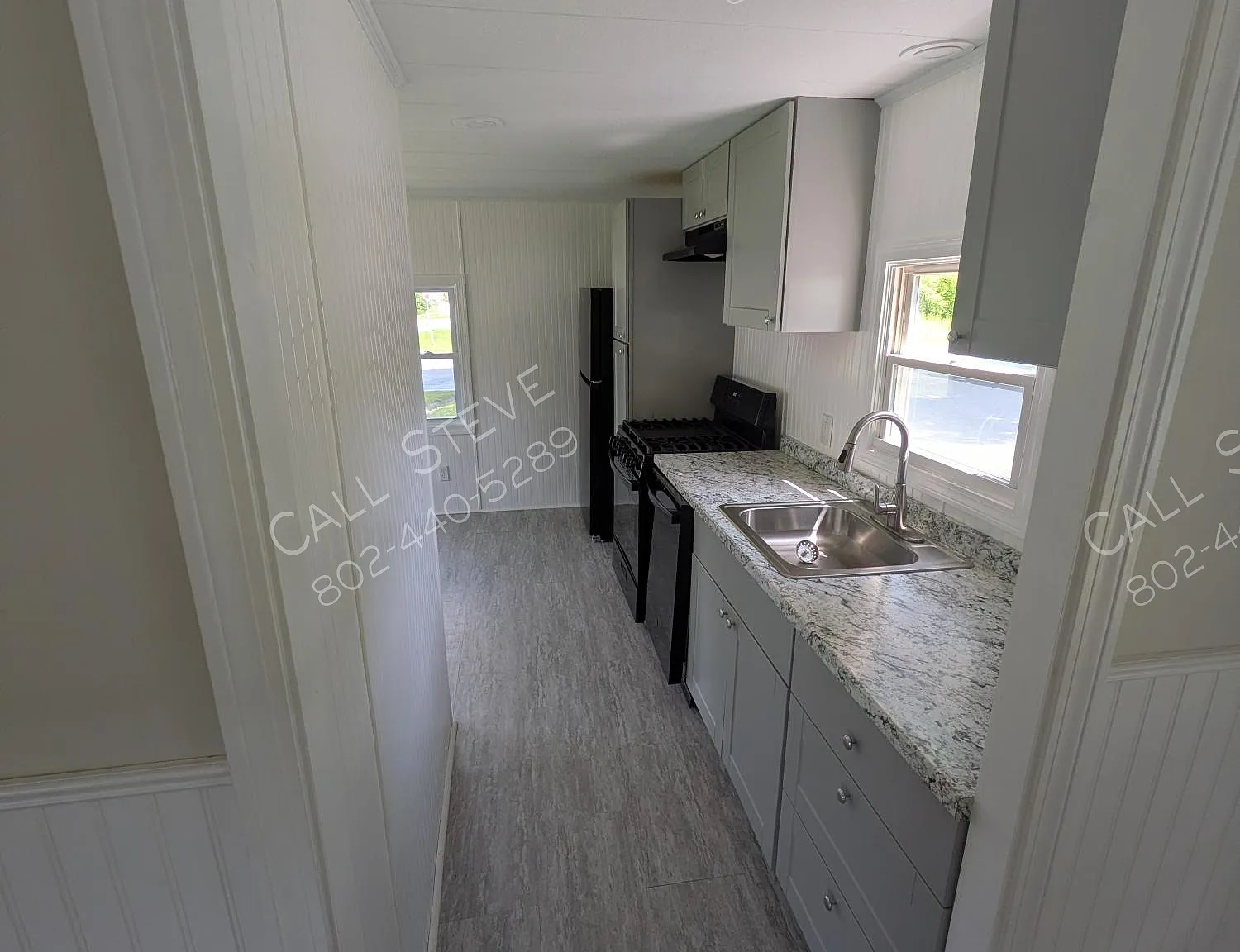 3 bed, 1.5 bath, 980 sqft, $2,125 — Photo 2