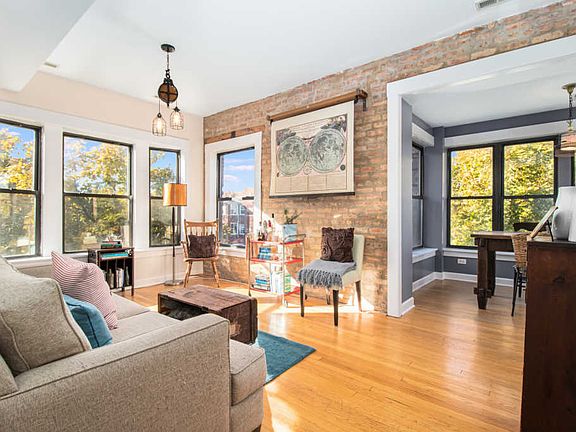 4th image of 3056 W Sunnyside Ave #3W