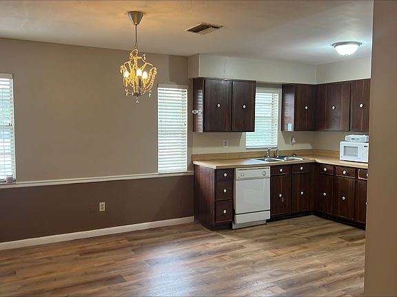 4th image of 2108 Jelane Dr