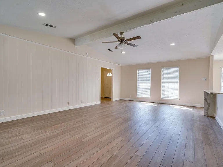 1619 Chisolm Trl — Photo 25