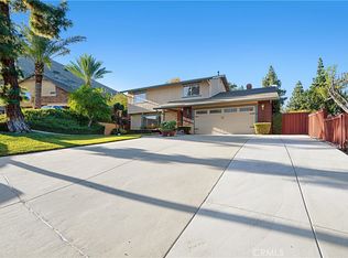 11281 Sweetwater Dr, Riverside, CA 92505