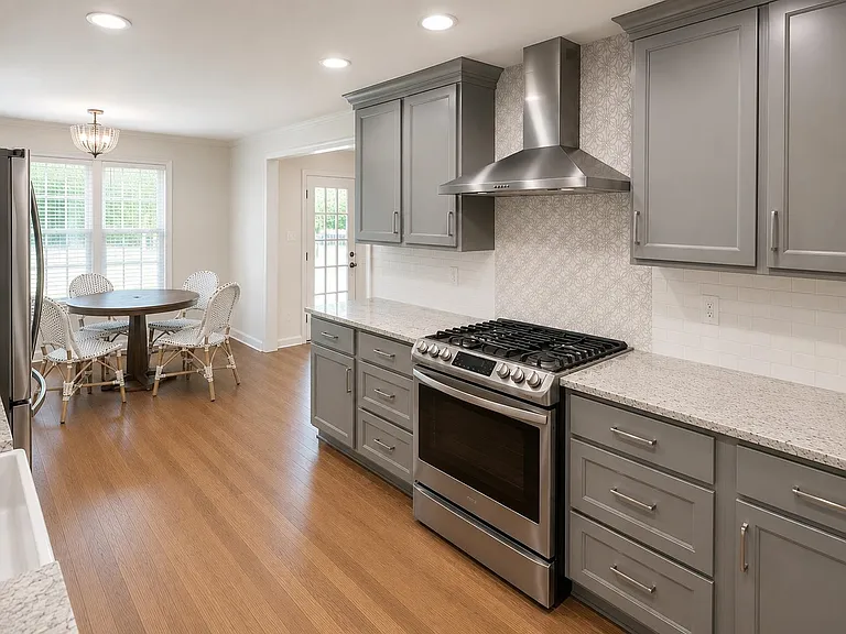 6680 Corsica Dr — Photo 8