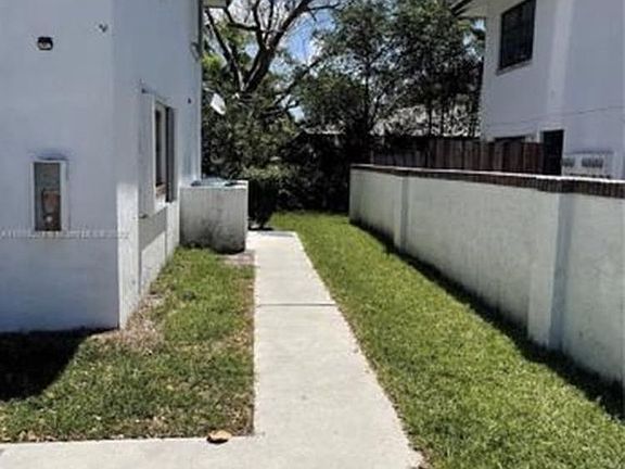 5th image of 8615 NW 35th St #8615