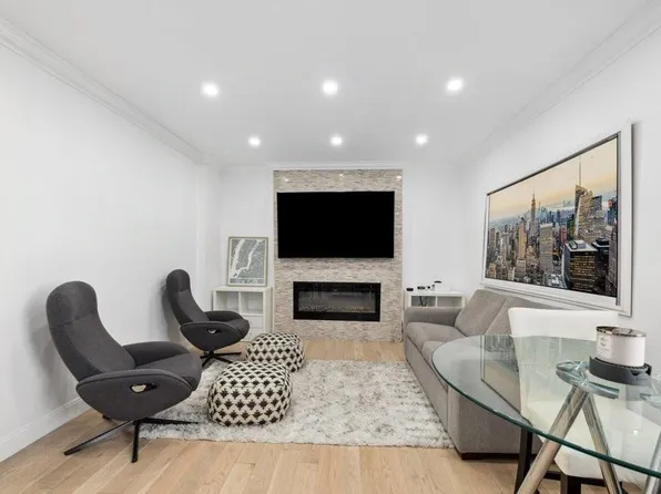 44-14 Newtown Road #2D, Astoria, NY 11103