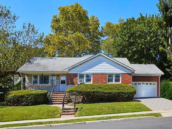 59 Bayview Place, Staten Island, NY 10304