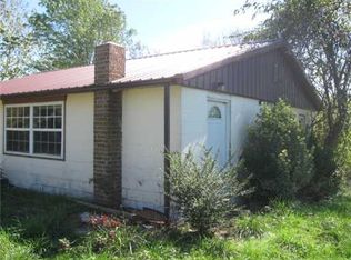 21529 N Bozarth Cemetery Rd, Gentry, AR 72734