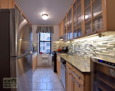 70 Park Ter E APT 1E, Manhattan, NY, 10034
