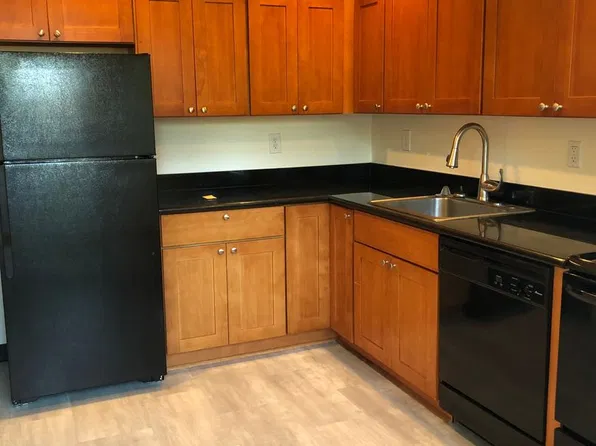 2031 N Watts St APT 7, Portland, OR 97217