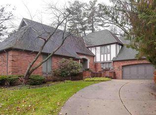 31 Windemere Pl, Grosse Pointe, MI 48236