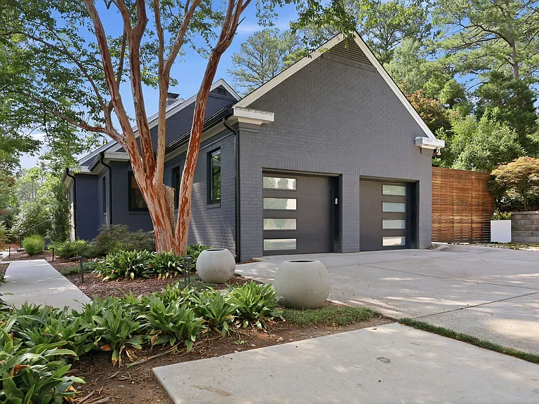 101 Pearson St — Photo 44