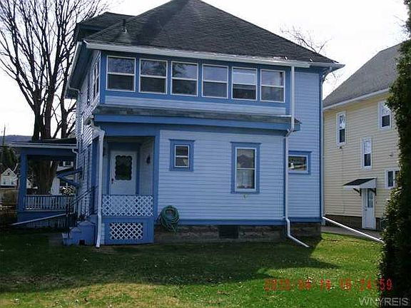 3rd image of 693 Garden Ave