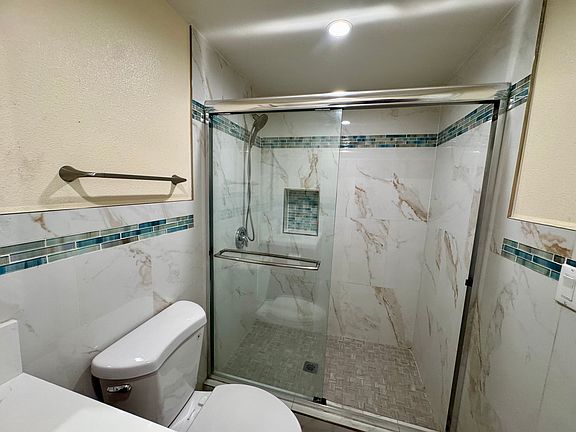 1 floor bathroom