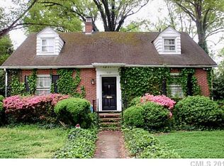 537 Moravian Ln, Charlotte, NC 28207