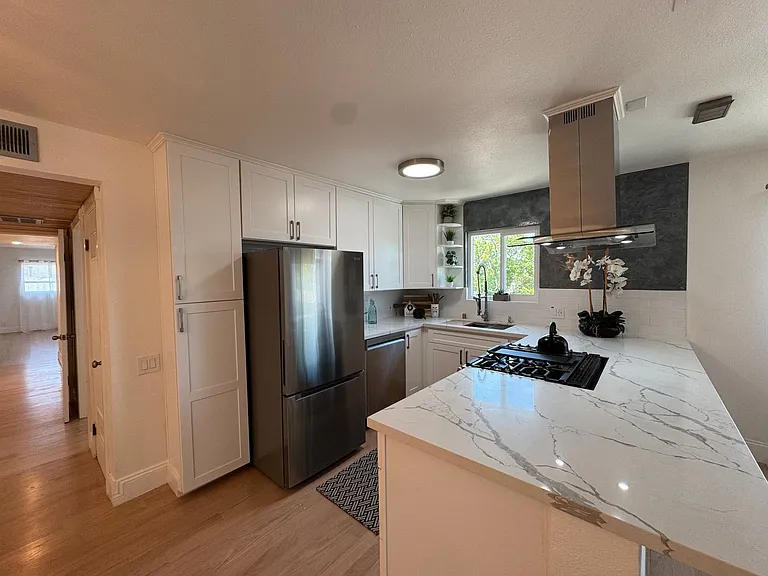 604 E Orange Grove Ave — Photo 48