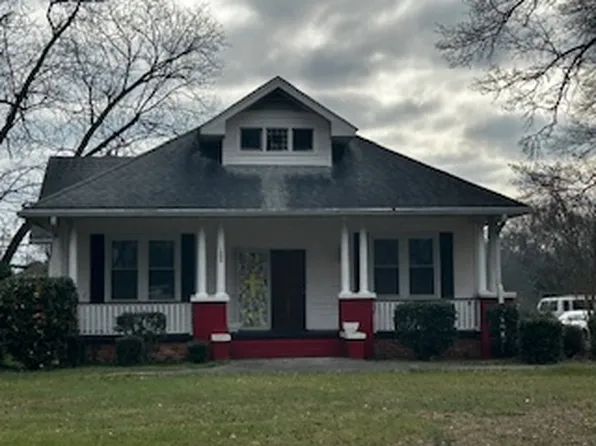 1006 Ridge Rd, Hartwell, GA 30643
