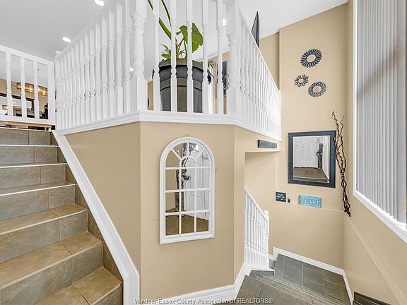 2nd image of 51 Anfred St