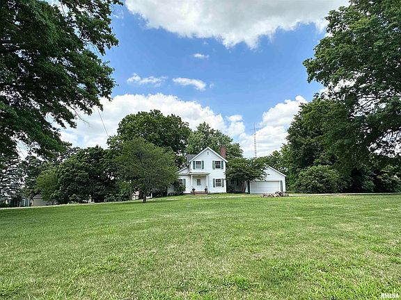 2nd image of 2100 Mound Rd
