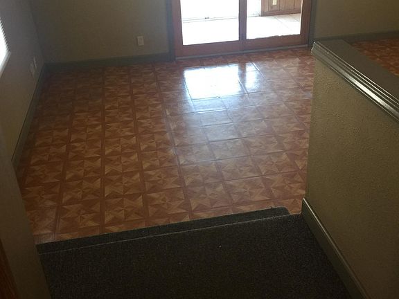 5th image of 1320 N Orchard Ave