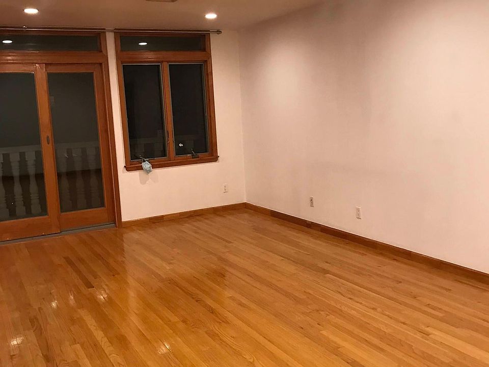 1st image of 20011 46th Ave Floor 1