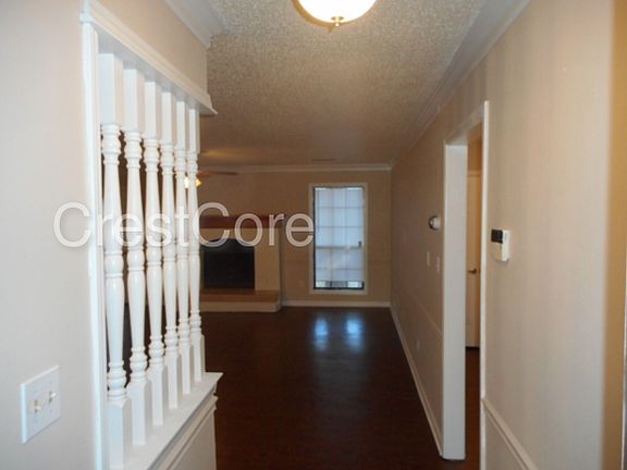 3rd image of 7136 Shadow Oaks Dr