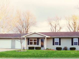 520 E Division St, Marine, IL 62061