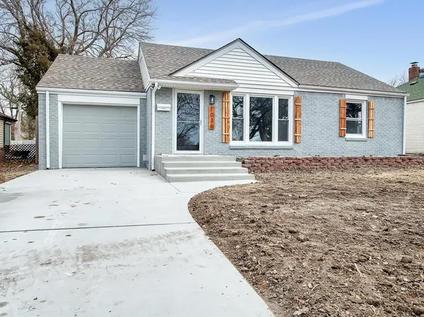 1036 N Crestway Ave, Wichita, KS 67208