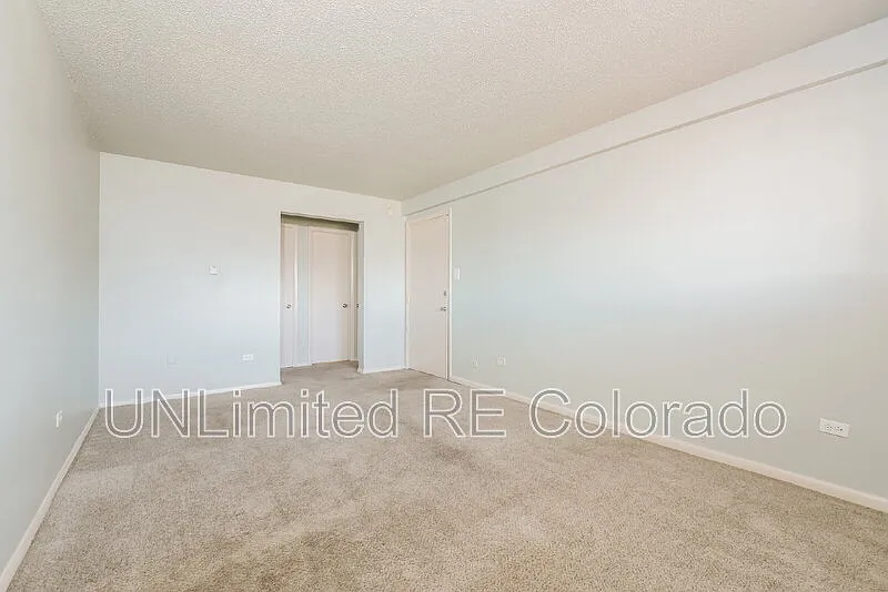 1 bed, 1.0 bath, 650 sqft, $995 — Photo 2