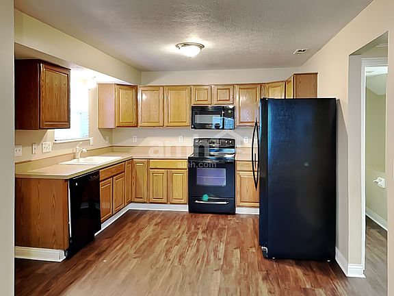 3rd image of 7064 Winterbek Ave