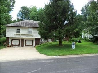 4th image of 11809 E 61st St