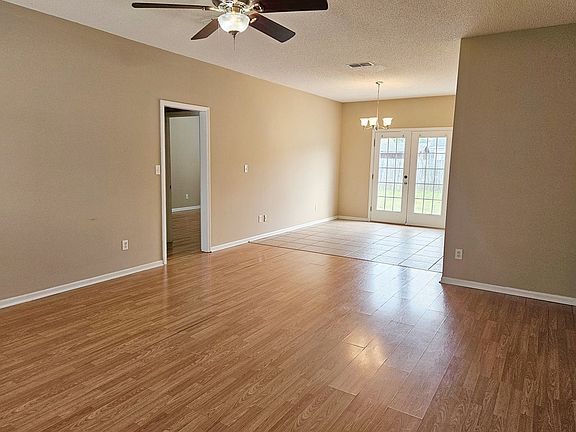 2nd image of 110 Laurelwood Ct