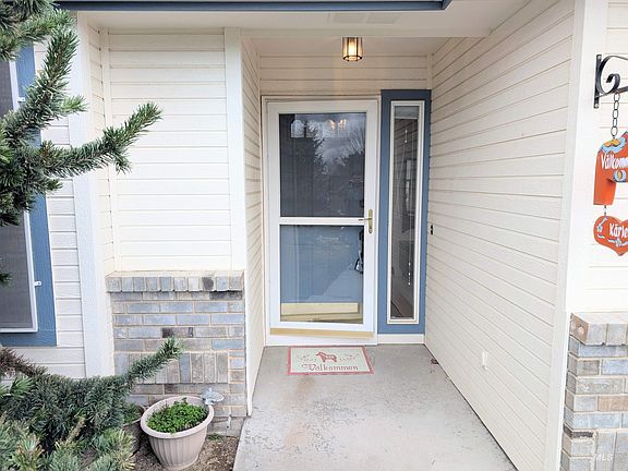 2nd image of 24963 Fox Ridge Dr