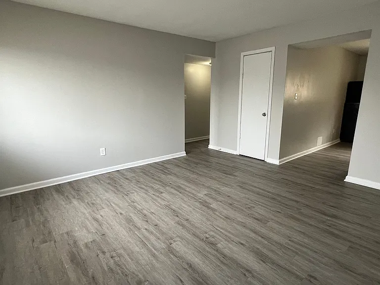 East Ridge Apartments — Photo 2