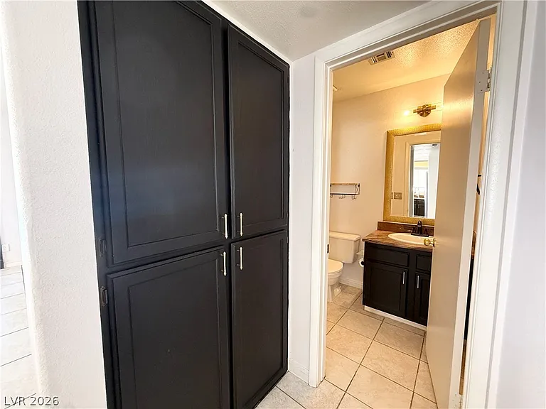 2066 Waverly Cir — Photo 30