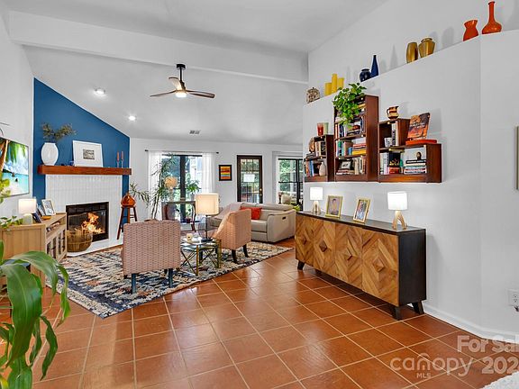 5th image of 6815 Barrette Pl