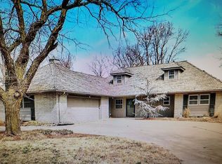 720 N Stratford Rd, Wichita, KS 67206