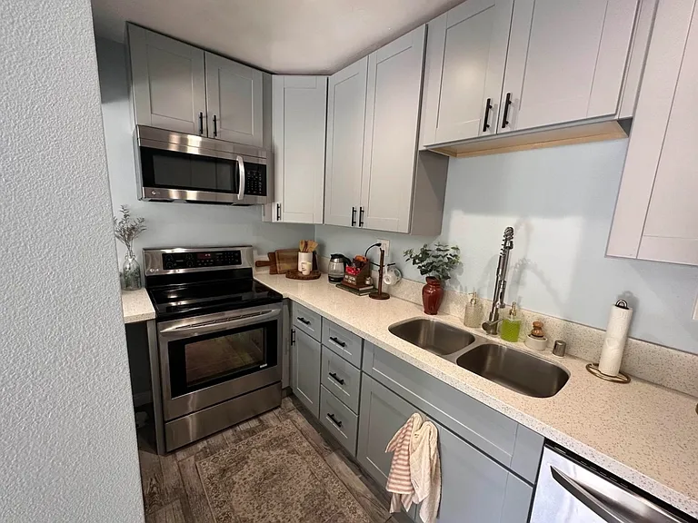 6811 Alvarado Rd #12 — Photo 3