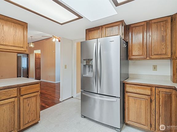 3rd image of 9219 Donna Court SE