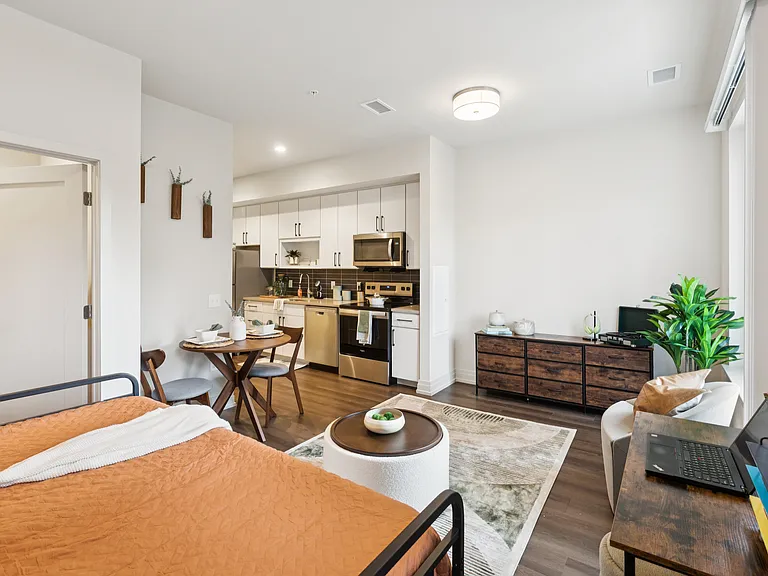 Park Morton Apartments — Photo 15