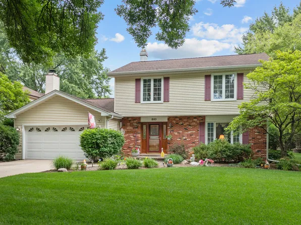 805 Redwood Ln, Bartlett, IL 60103
