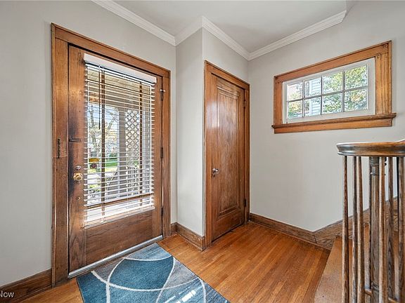 4th image of 761 S Roosevelt Ave