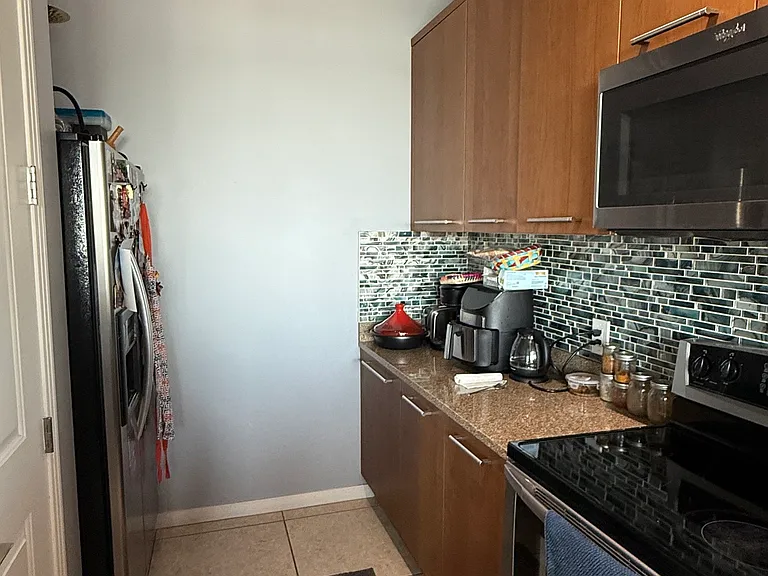 1 E Lexington Ave #510 — Photo 8