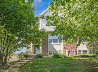 2830 N Greenwood Ave, Arlington Heights, IL 60004