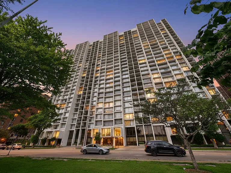 3200 N Lake Shore Dr #2102 — Photo 19