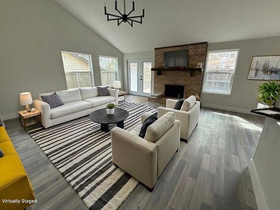 3rd image of 4907 Rollingwood Ct